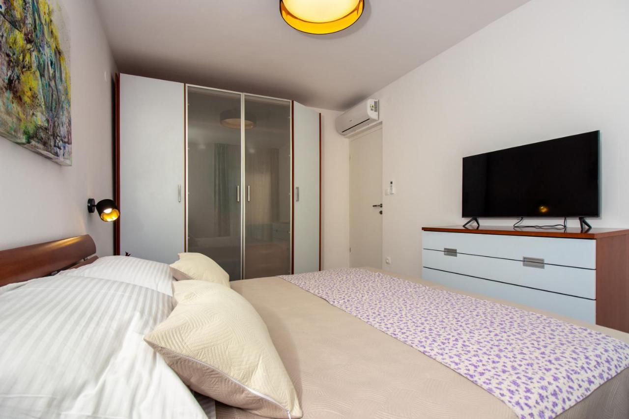 Ferienwohnung Bura2 , With Private Parking In The Garage Split Exterior foto